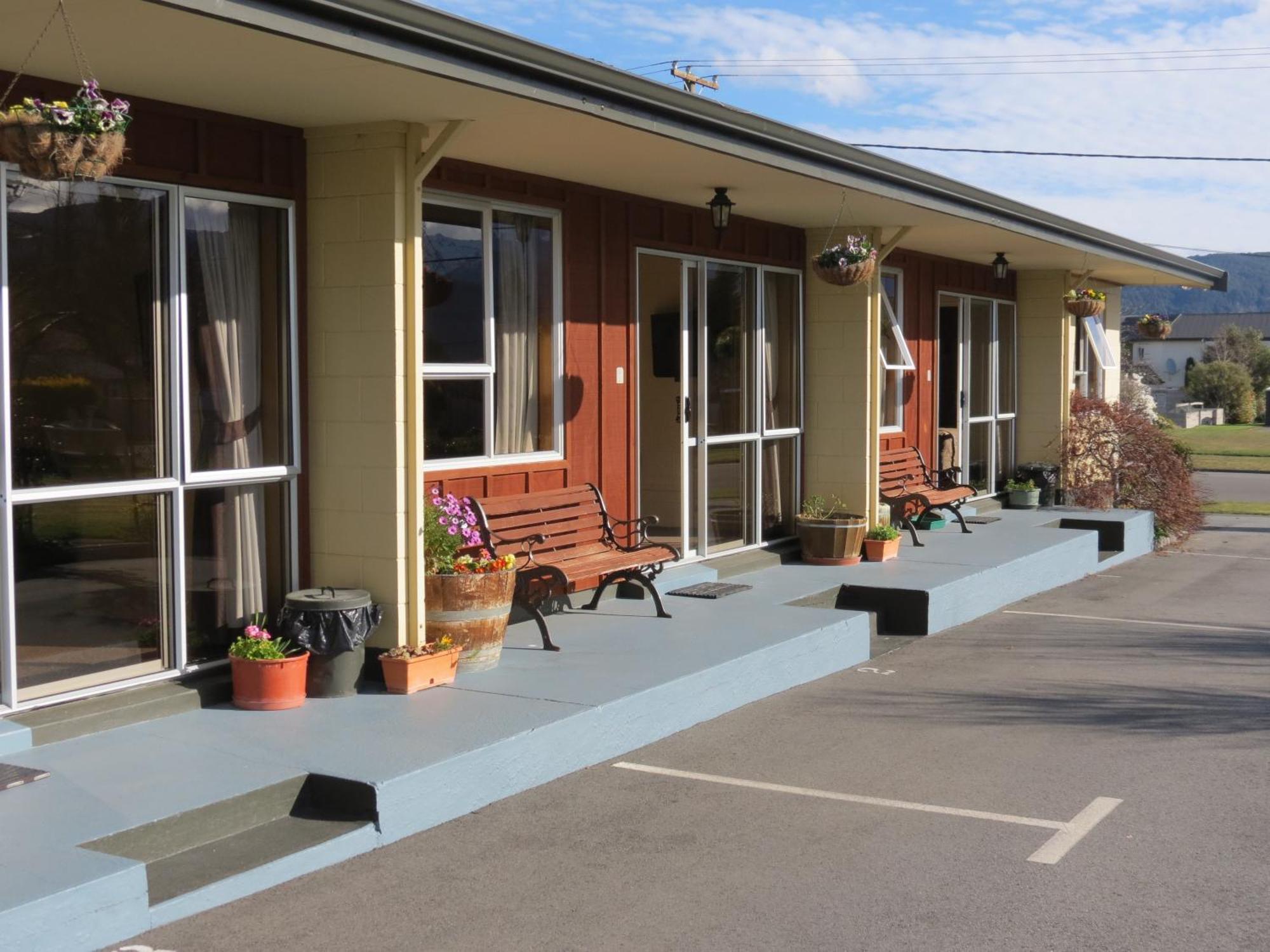 Alpine View Motel Te Anau Ngoại thất bức ảnh